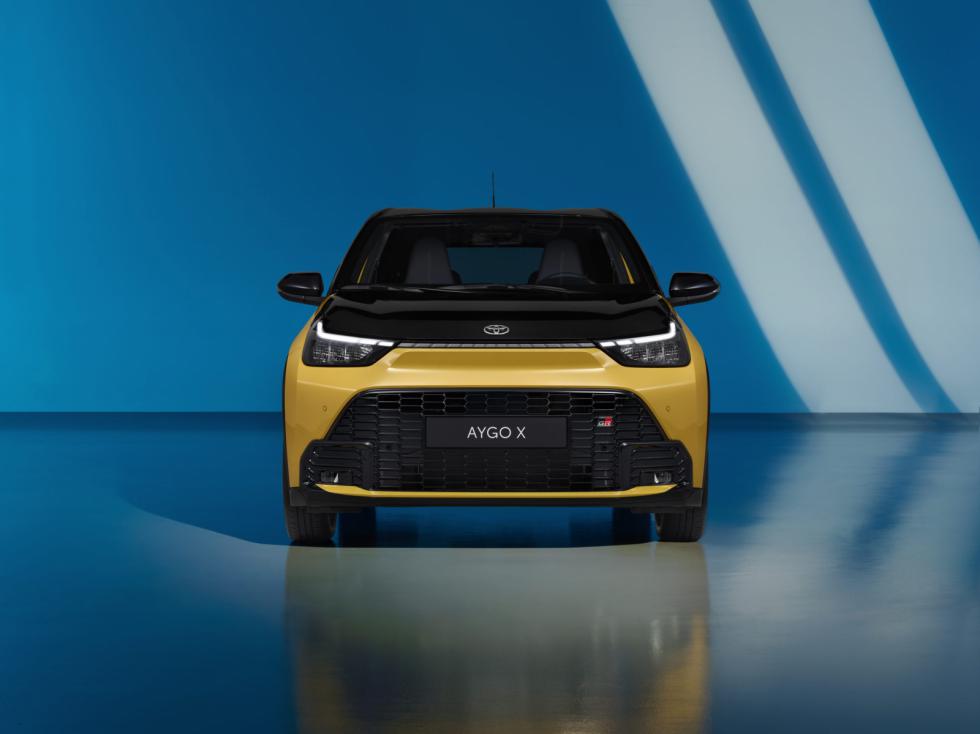 Το Toyota Aygo X ανανεώθηκε και έγινε υβριδικό!